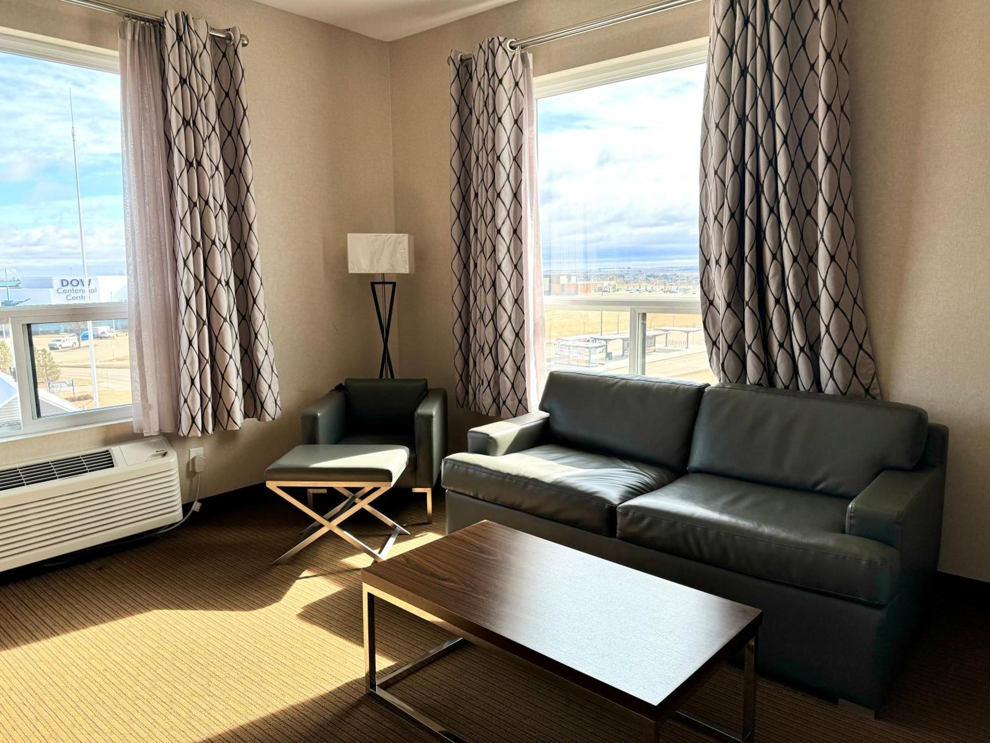 Southfort Inn Fort Saskatchewan Εξωτερικό φωτογραφία
