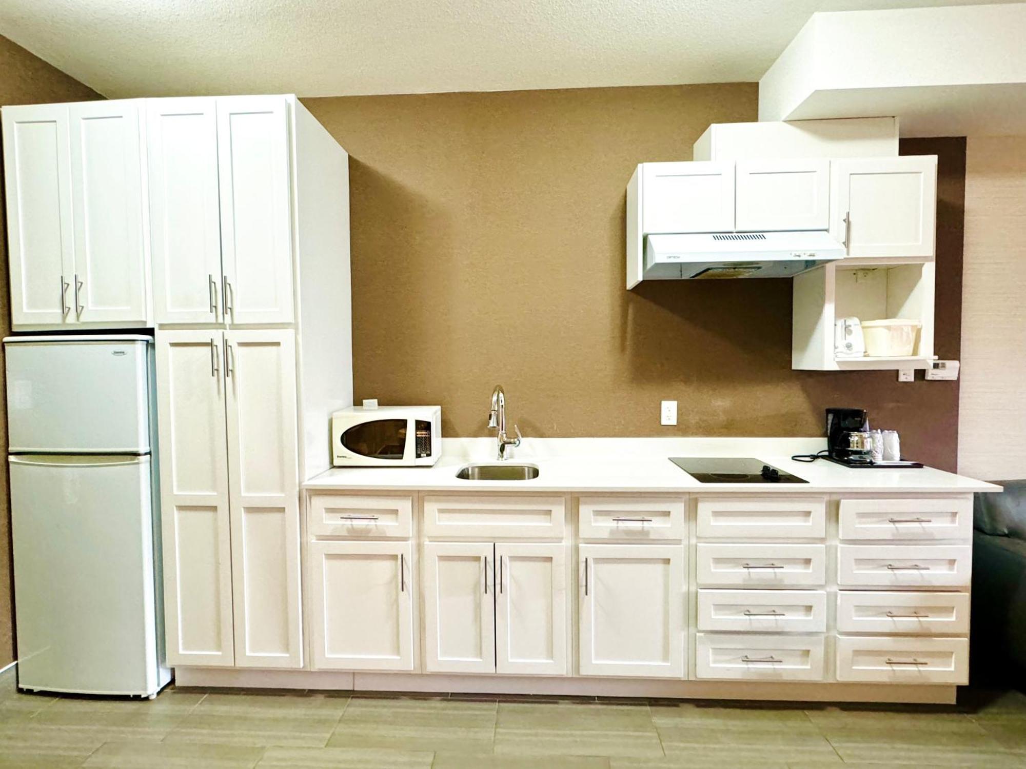 Southfort Inn Fort Saskatchewan Εξωτερικό φωτογραφία